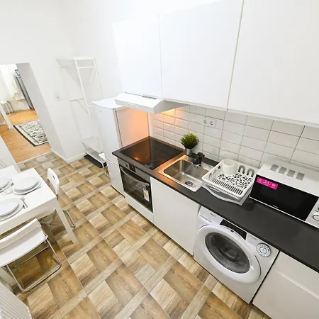 Charming Apartment In Damjanich Str., Lucas Budapest Exterior photo