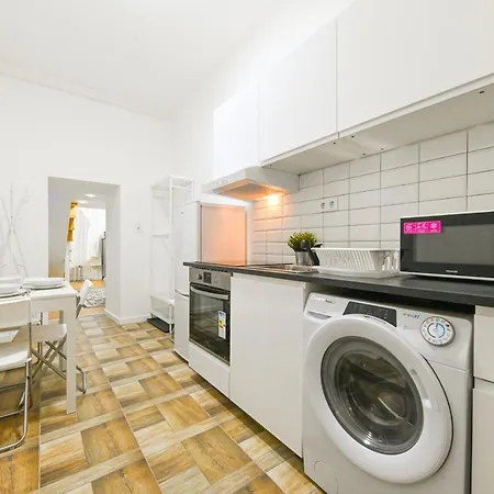 Charming Apartment In Damjanich Str., Lucas Budapest Exterior photo