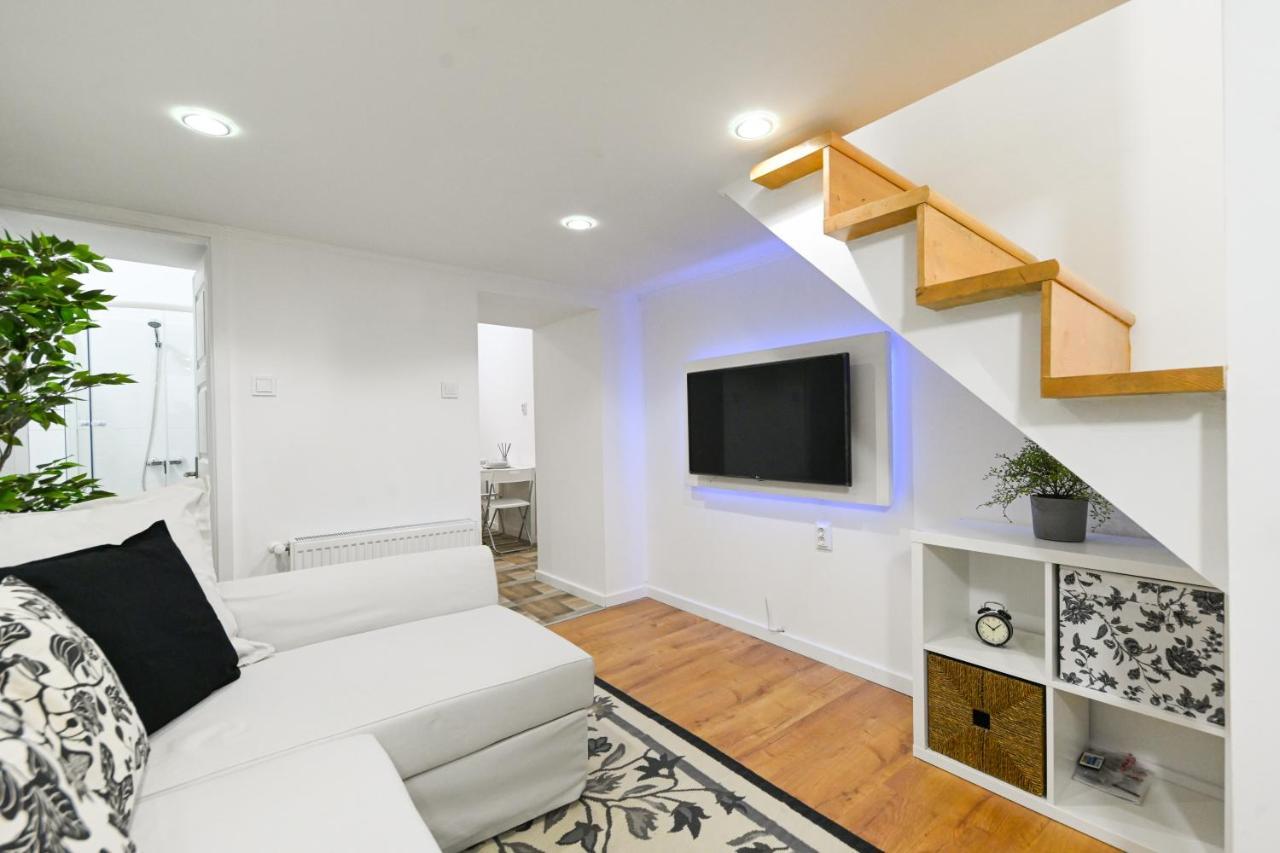 Charming In Damjanich Str., Lucas Apartment *