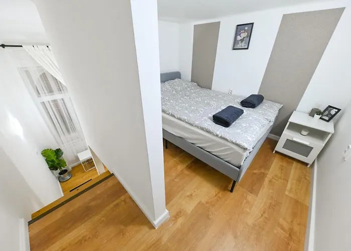 Charming Apartment In Damjanich Str., Lucas
